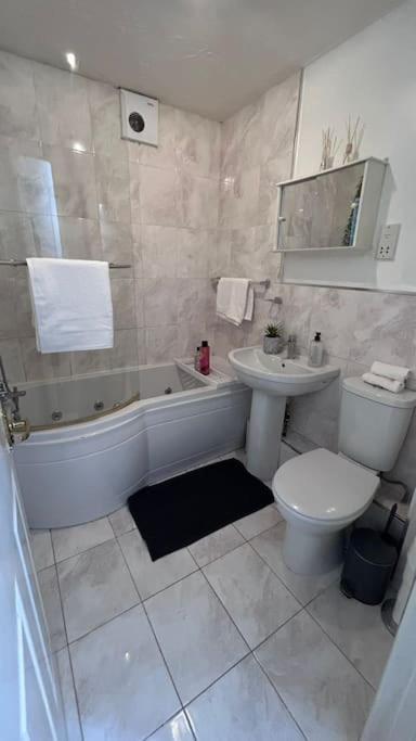 A Cozy In Barking Barking (Greater London)